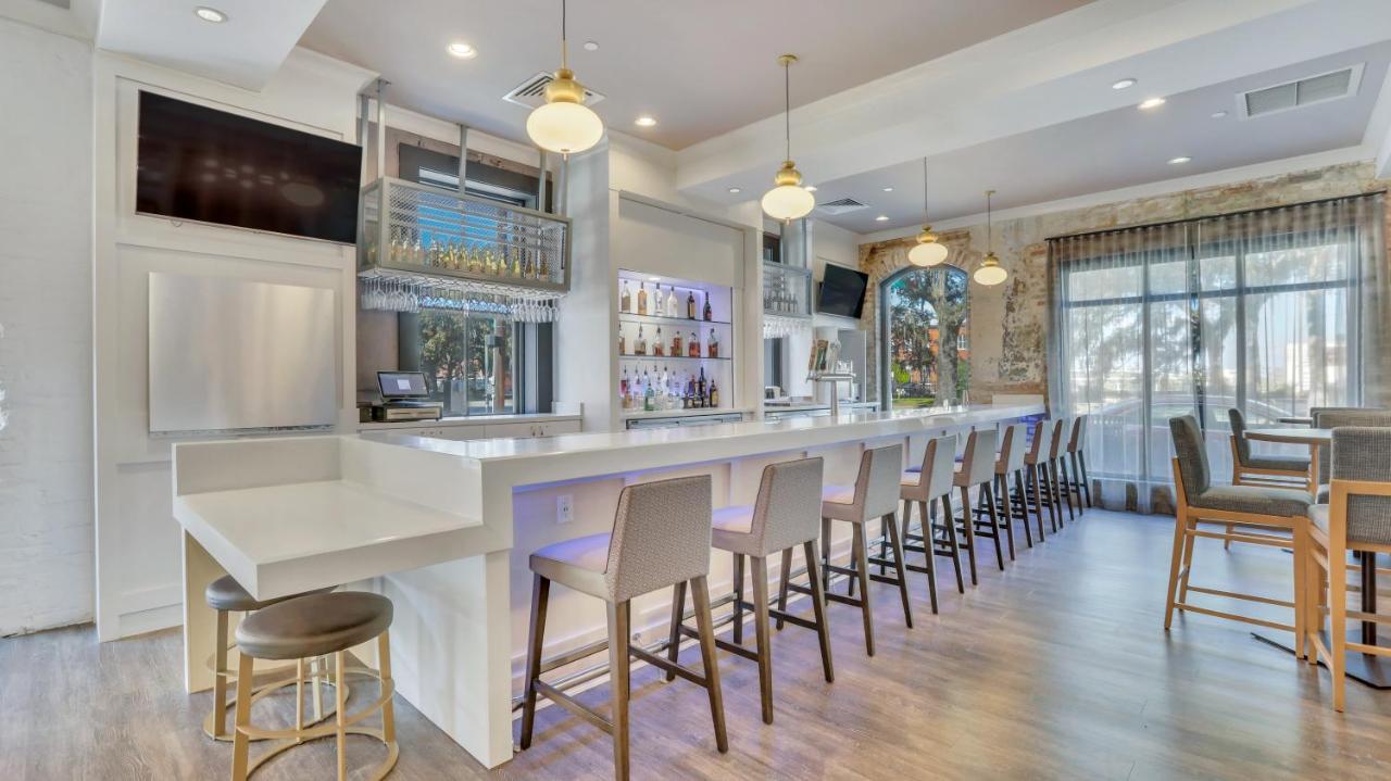 Staybridge Suites Savannah Historic District By Ihg Esterno foto