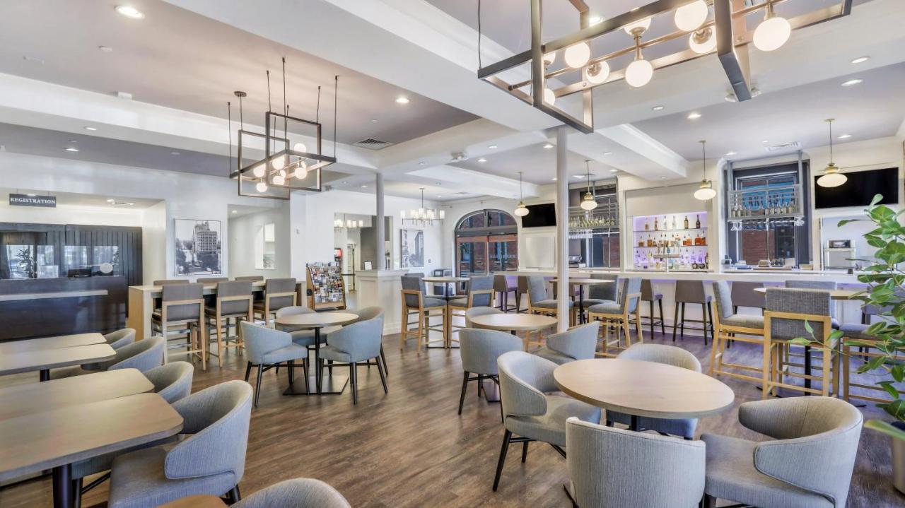 Staybridge Suites Savannah Historic District By Ihg Esterno foto