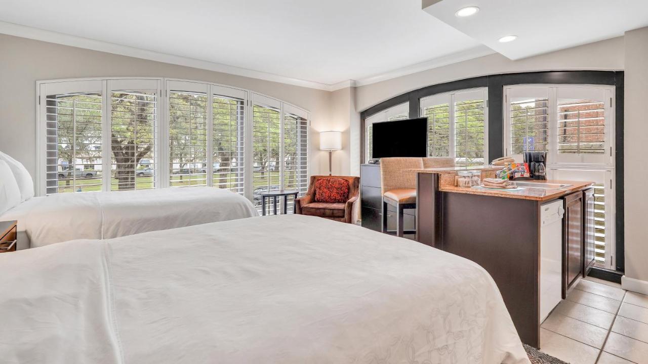 Staybridge Suites Savannah Historic District By Ihg Esterno foto