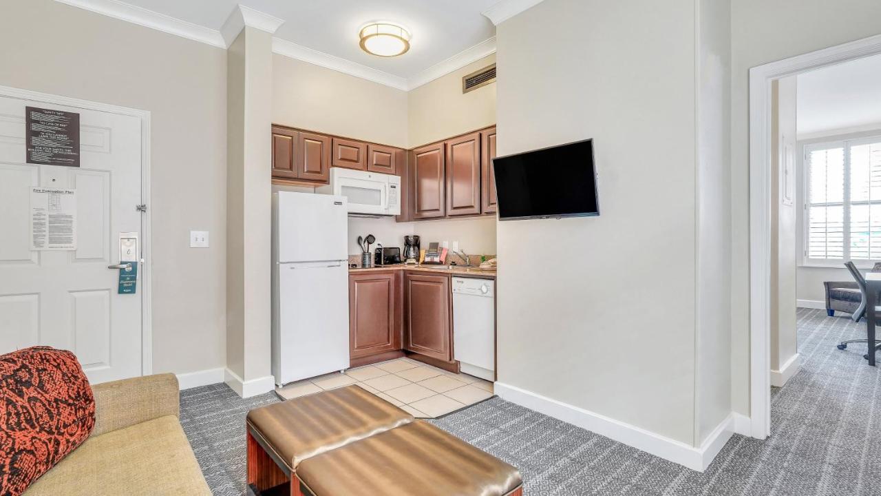 Staybridge Suites Savannah Historic District By Ihg Esterno foto