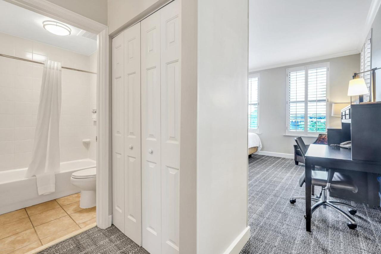 Staybridge Suites Savannah Historic District By Ihg Esterno foto