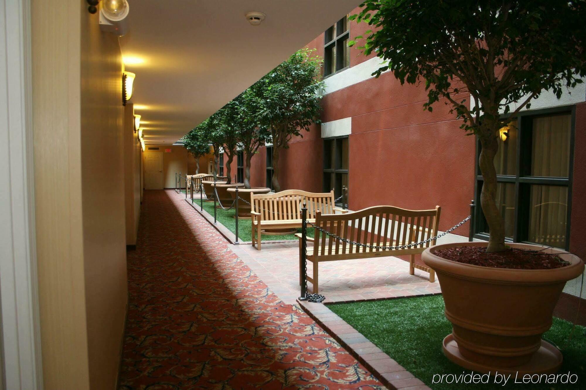 Staybridge Suites Savannah Historic District By Ihg Esterno foto