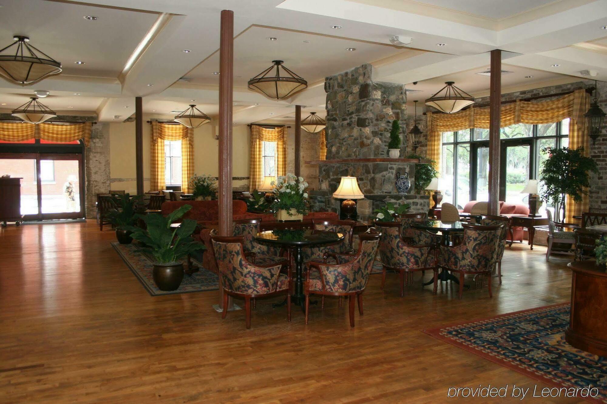 Staybridge Suites Savannah Historic District By Ihg Esterno foto