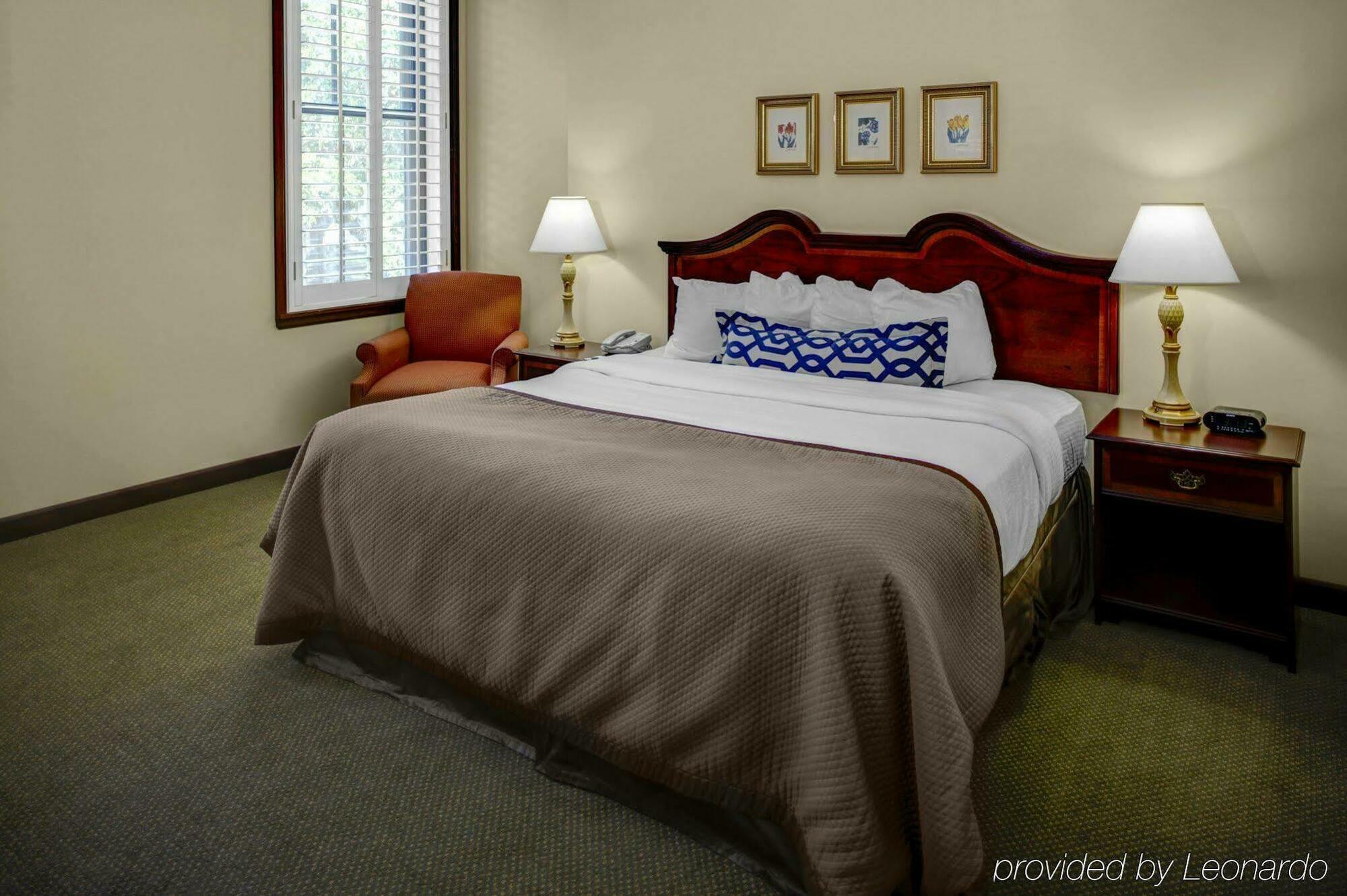 Staybridge Suites Savannah Historic District By Ihg Esterno foto